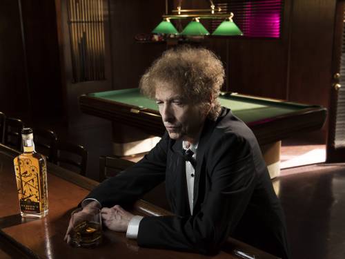 bob dilan konačno donosi svoj viski u evropu