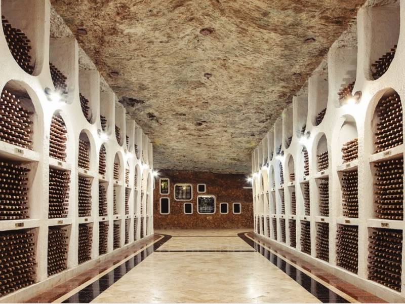 u ovom podrumu nalazi se putinova kolekcija vina