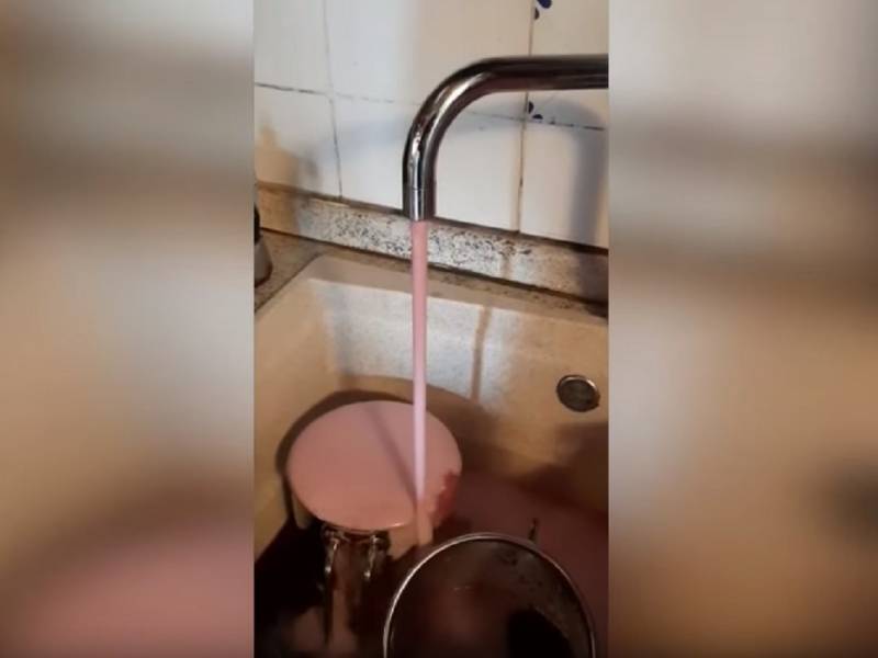 umesto vode, iz slavina je poteklo vino 