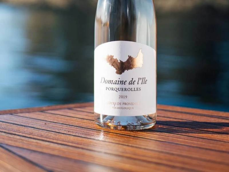 modna kuća šanel lansirala je svoj prvi roze