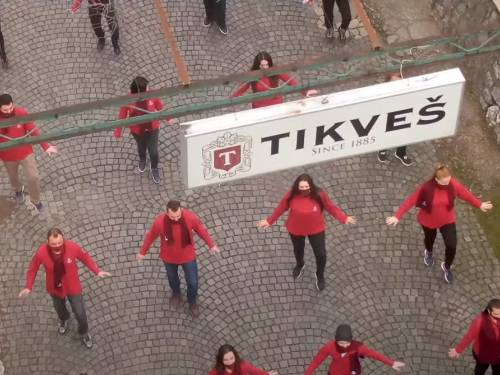 zaposleni u tikvešu zaigrali uz jerusalemu 