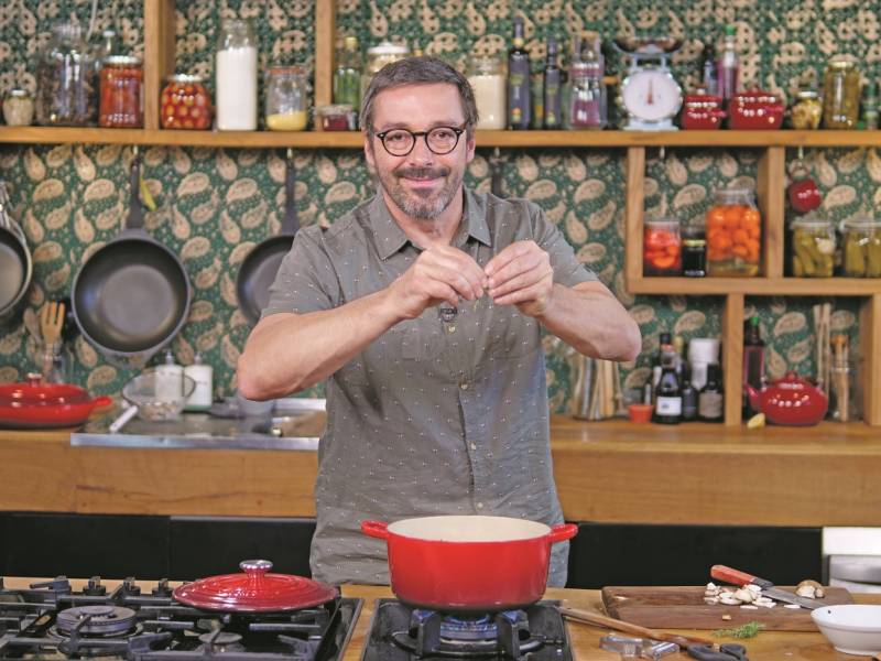 nema trpeze bez srpske rakije i slovenačkog vina