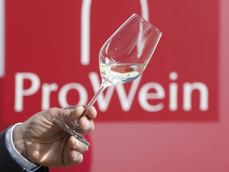 prowein se pomera za maj