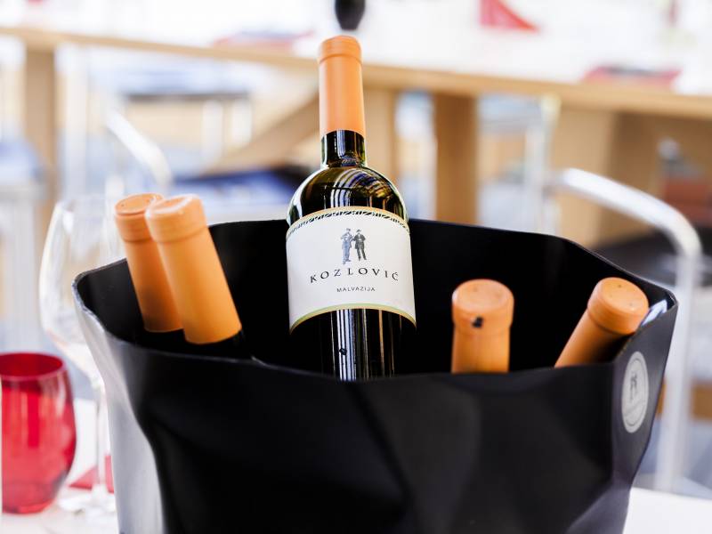 istarska vina i delikatesi u restoranu šaran