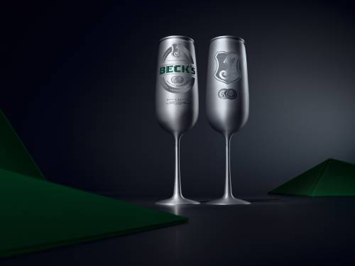 beck s napravio limenku u obliku čaše za šampanjac 