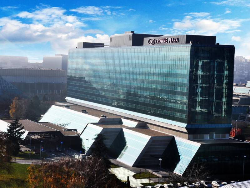ponovo nedeljni branč u hotelu crowne plaza