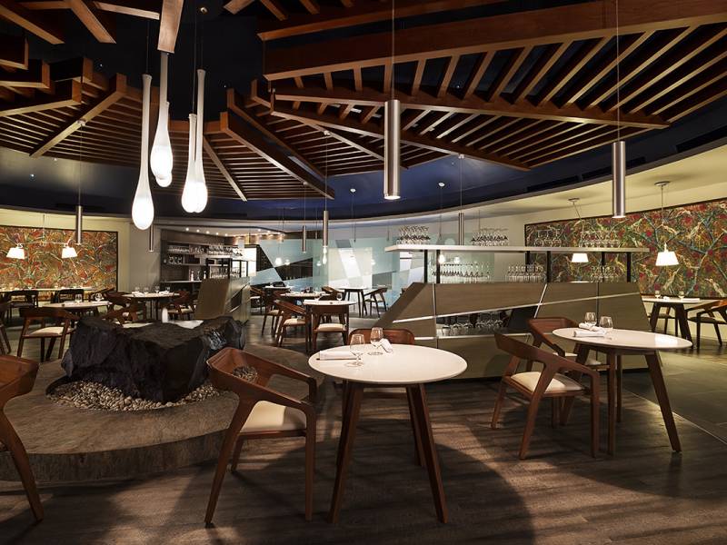 veliko priznanje za karizmin restoran le chique