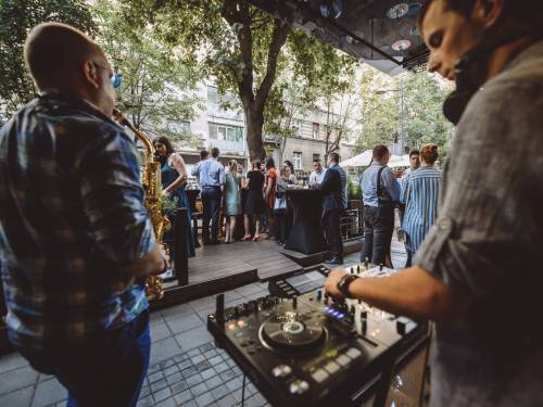 vina bikicki u bašti hotela saint ten