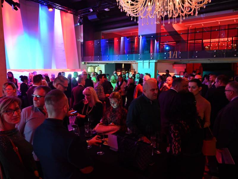 francuska nedelja počela dočekom novog božolea