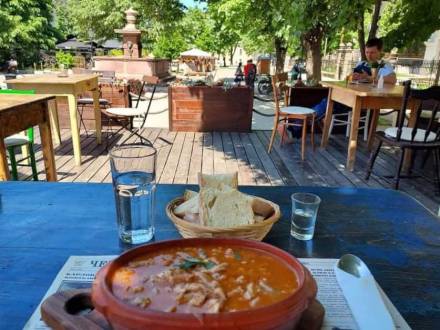 gostiona kod četiri lava